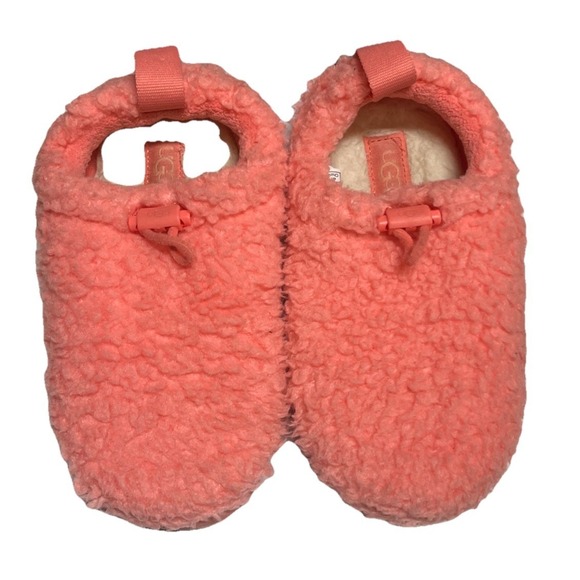 UGG Other - UGG Kids Plushy Slipper Coral Size 1 gift Christmas comfortable Sherpa